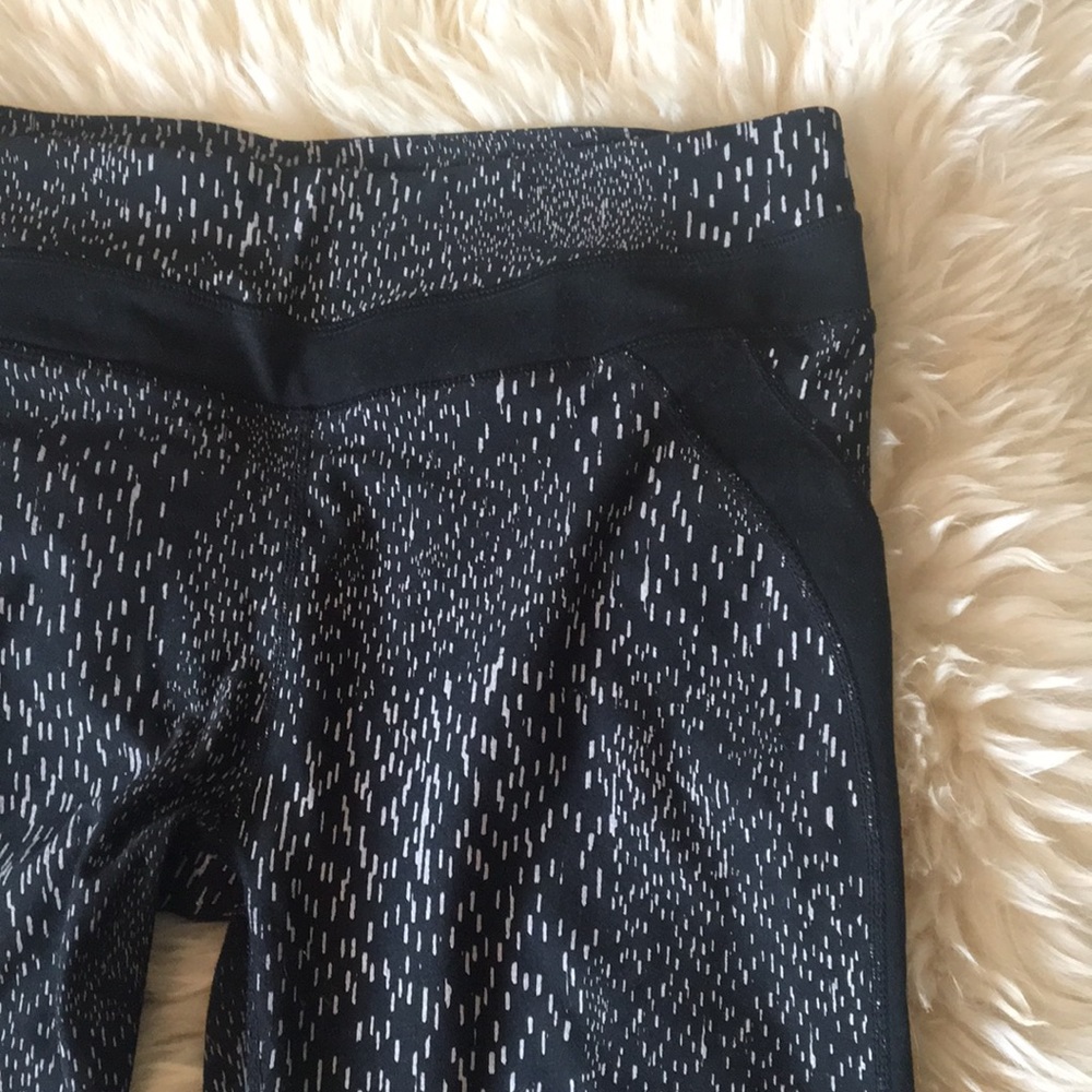 Fabletics cropped athletic pants